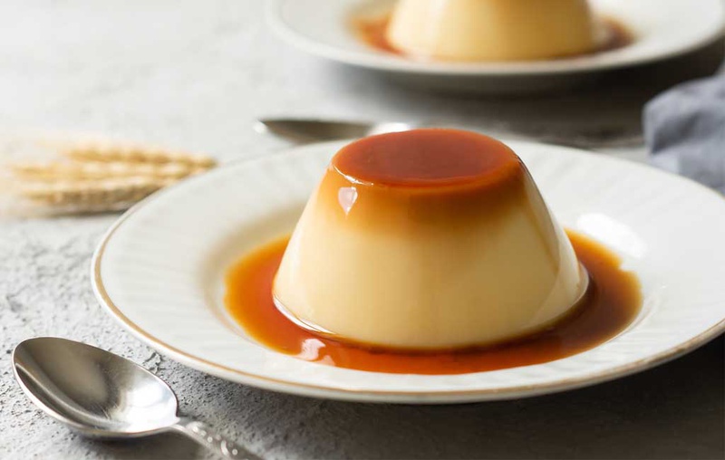 Bánh Flan Sữa Tươi: Cách làm mềm mịn, thơm ngon không bị rỗ